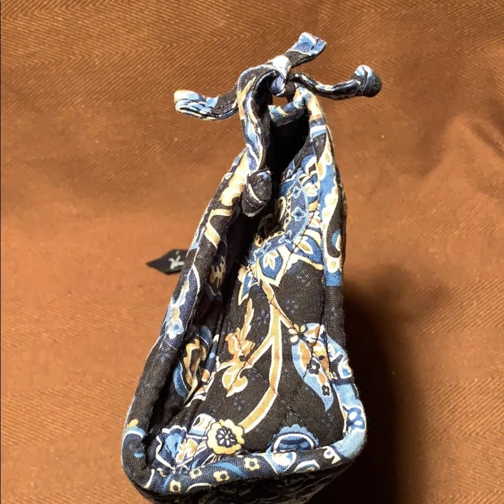 Vera Bradley never used